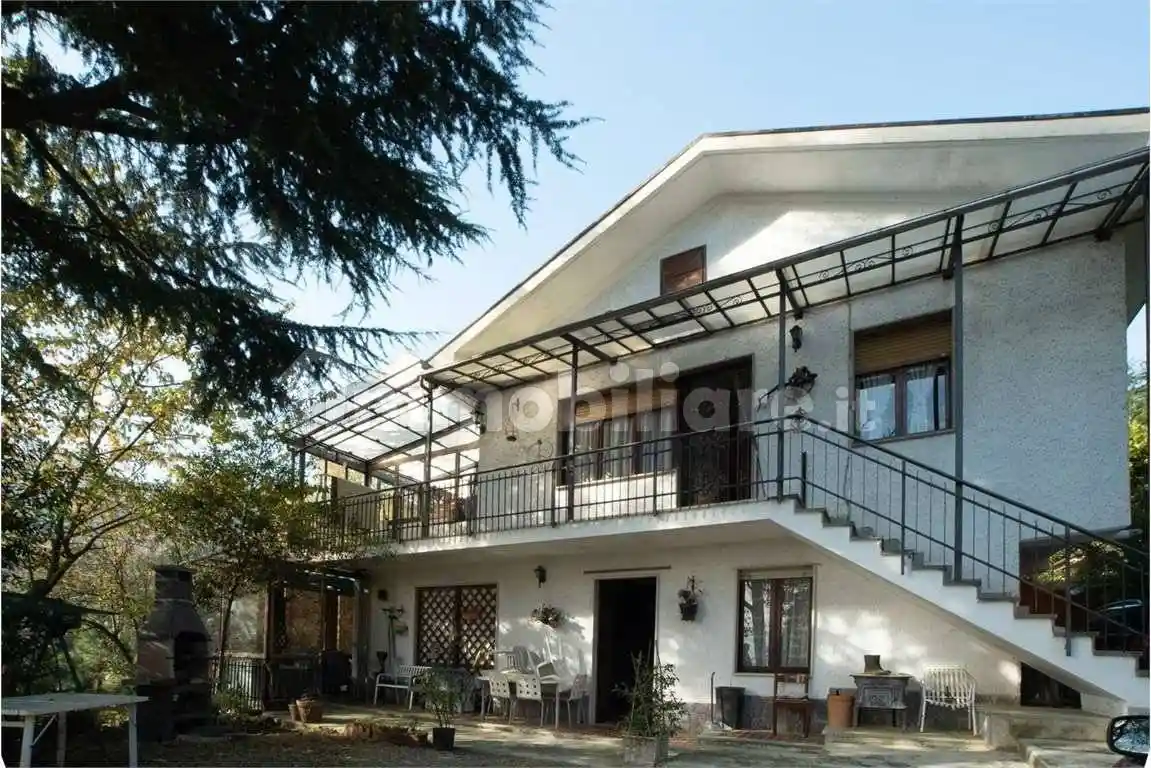 Casa indipendente in vendita a Val della Torre