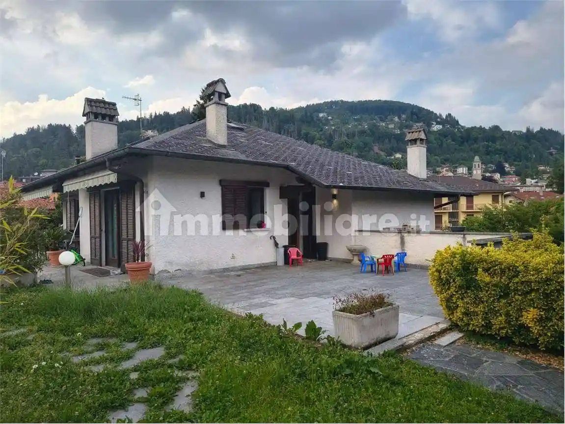 Villa in vendita a Premeno