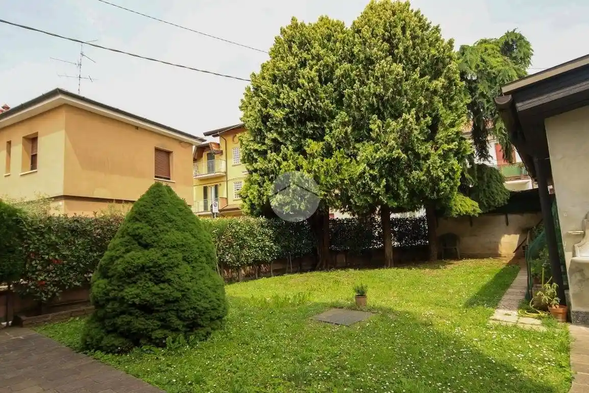 Villa in vendita a Biassono