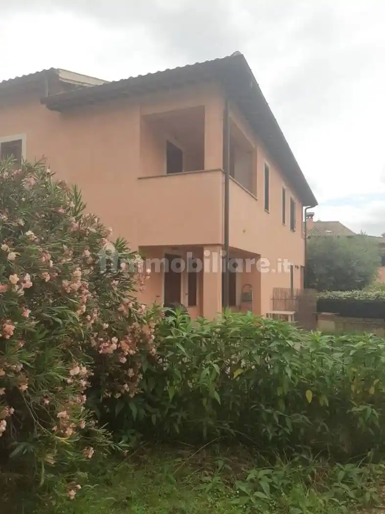 Villetta a schiera in vendita a Spoleto