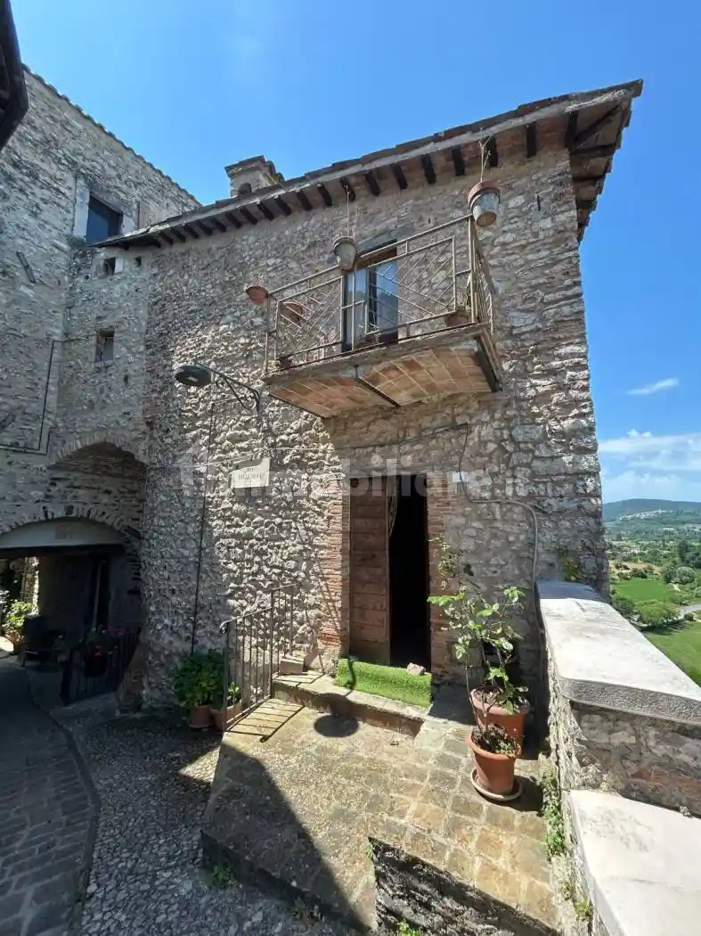 Casa indipendente in vendita a Arrone