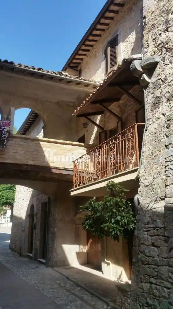 Appartamento in vendita a Scheggino