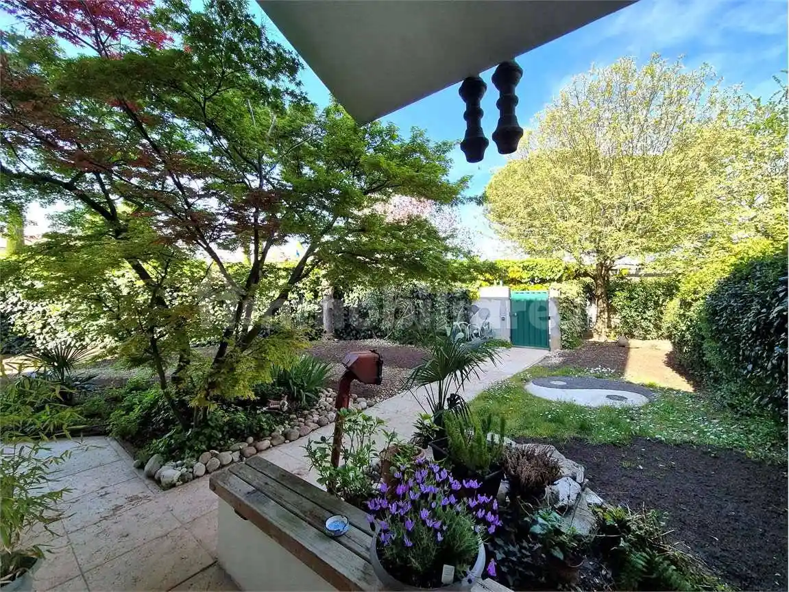Villa in vendita a Valeggio sul Mincio