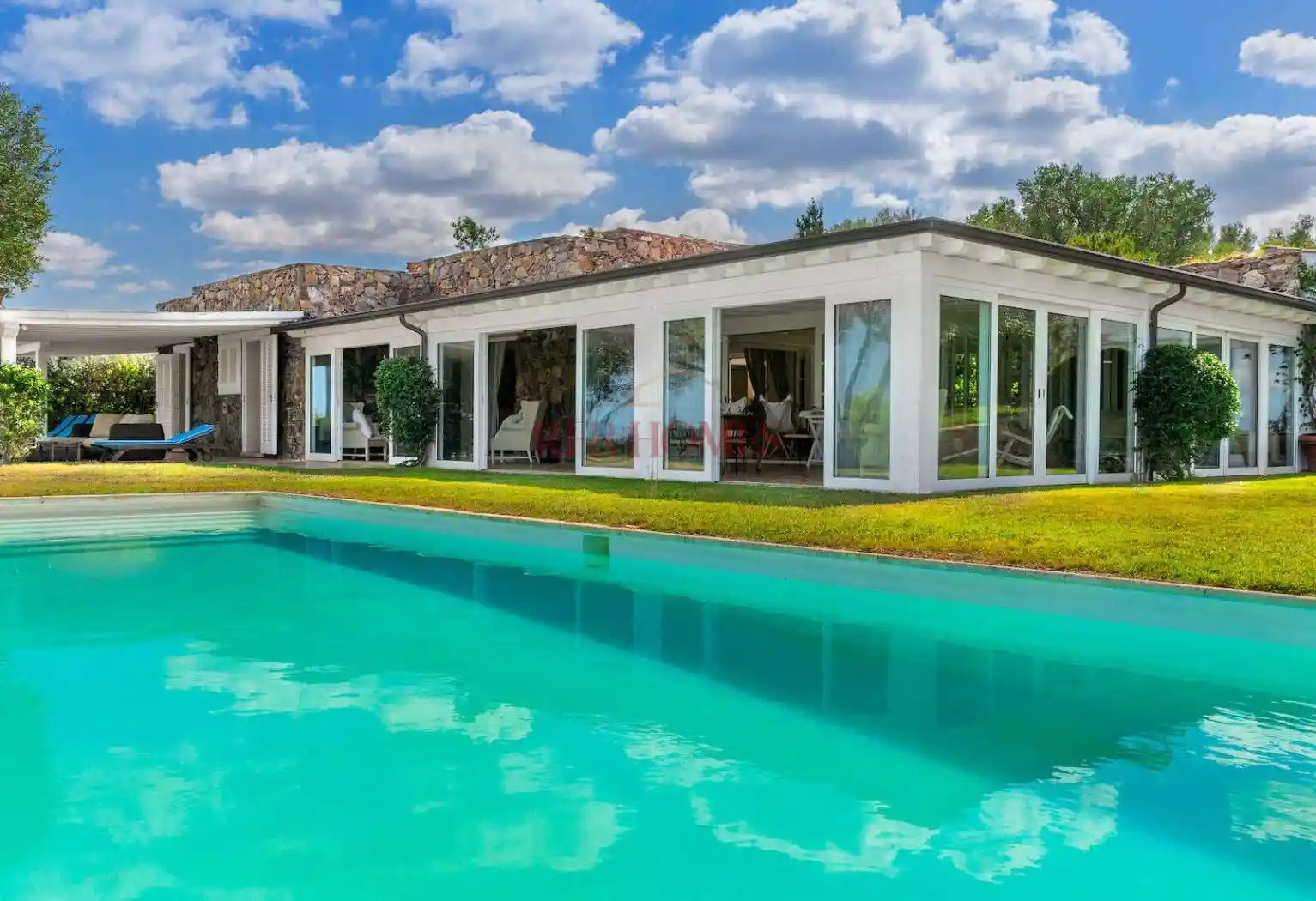 Villa in affitto a Olbia