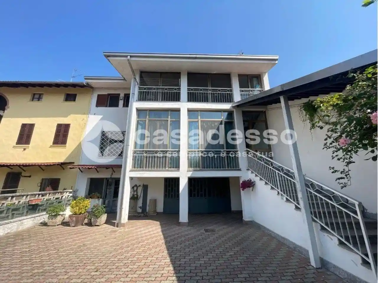 Villa in vendita a Palazzolo Vercellese