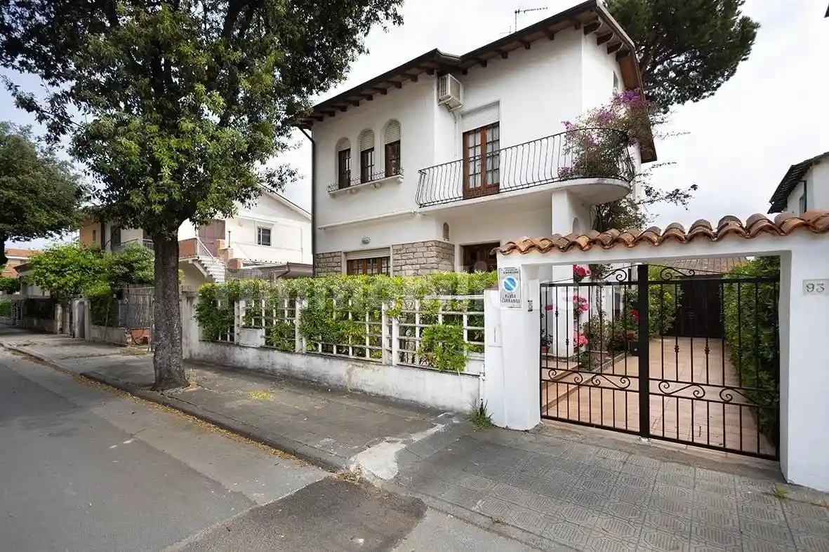 Villa in vendita a Camaiore
