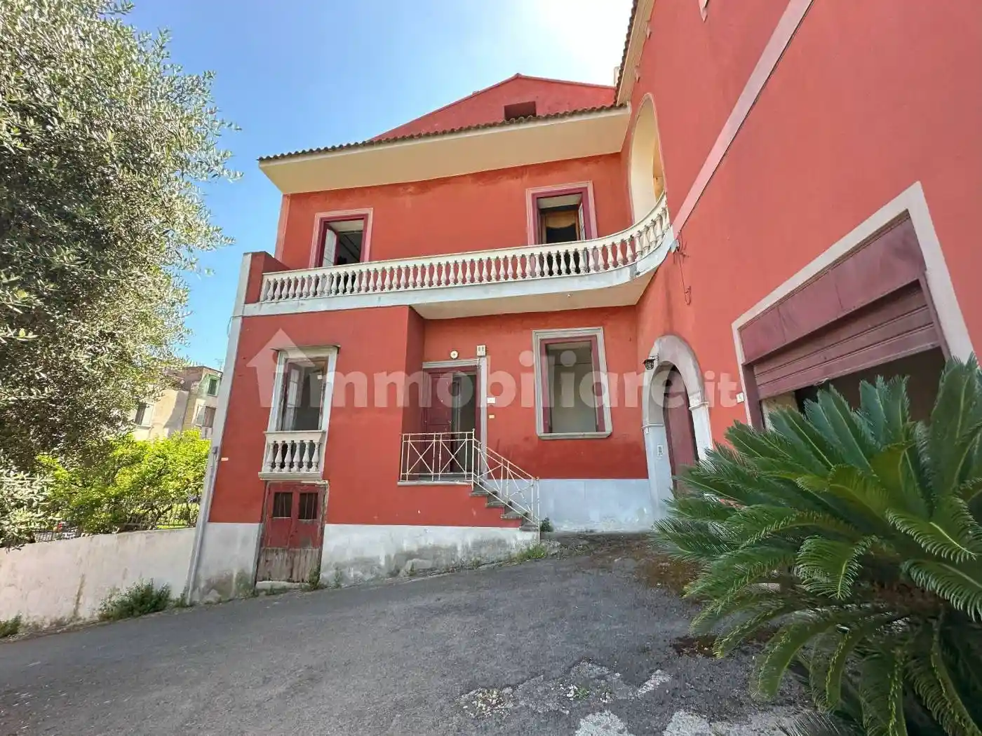 Palazzo - Edificio in vendita a Domicella