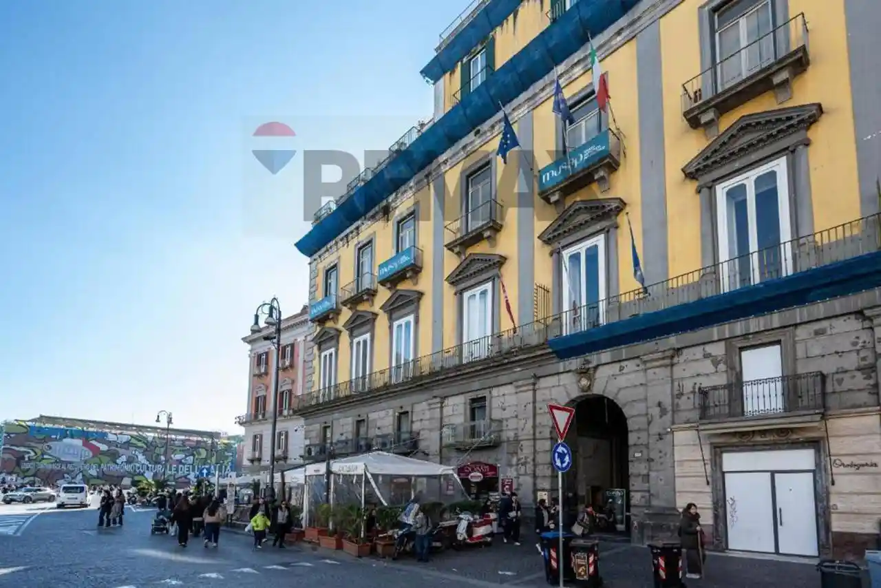 Appartamento in vendita a Napoli