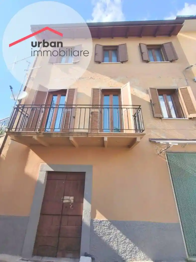 Casa indipendente in vendita a Tornimparte