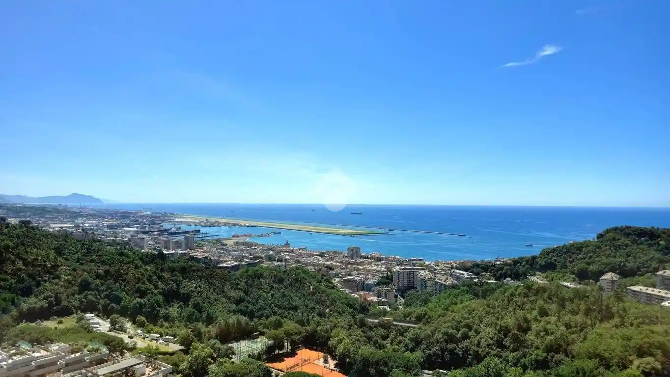 Appartamento in vendita a Genova