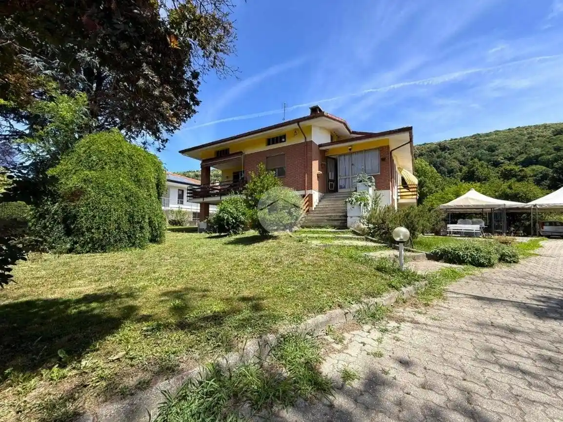 Villa in vendita a Bollengo