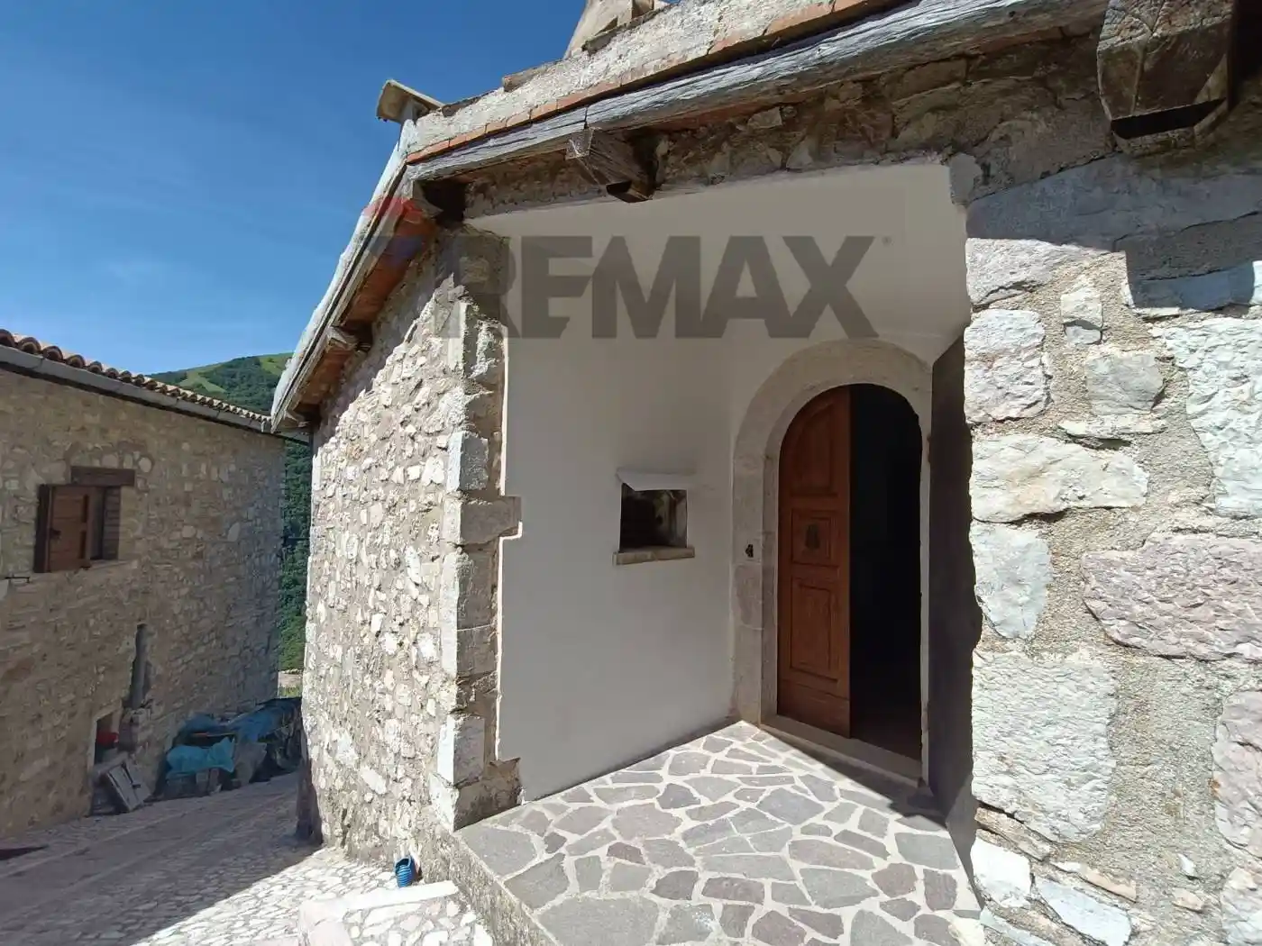 Casa indipendente in vendita a Sant'Anatolia di Narco