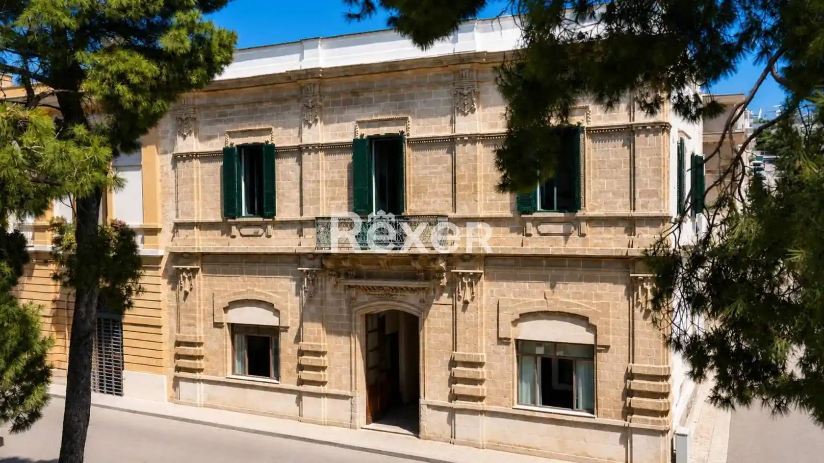 Palazzo - Edificio in vendita a Matino