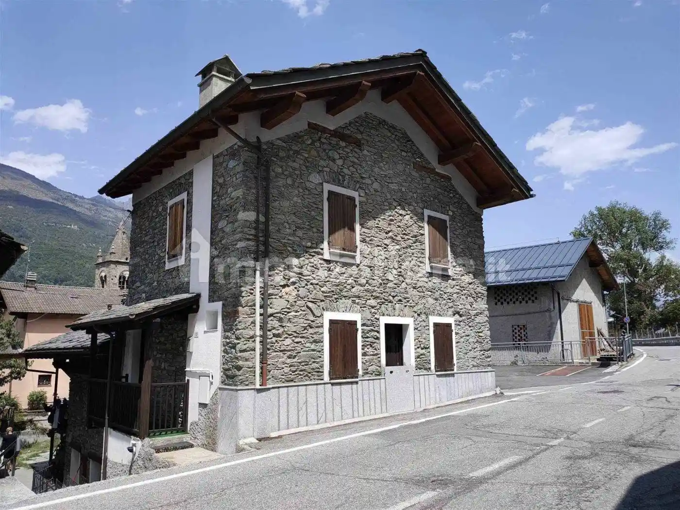 Casa indipendente in affitto a Fénis