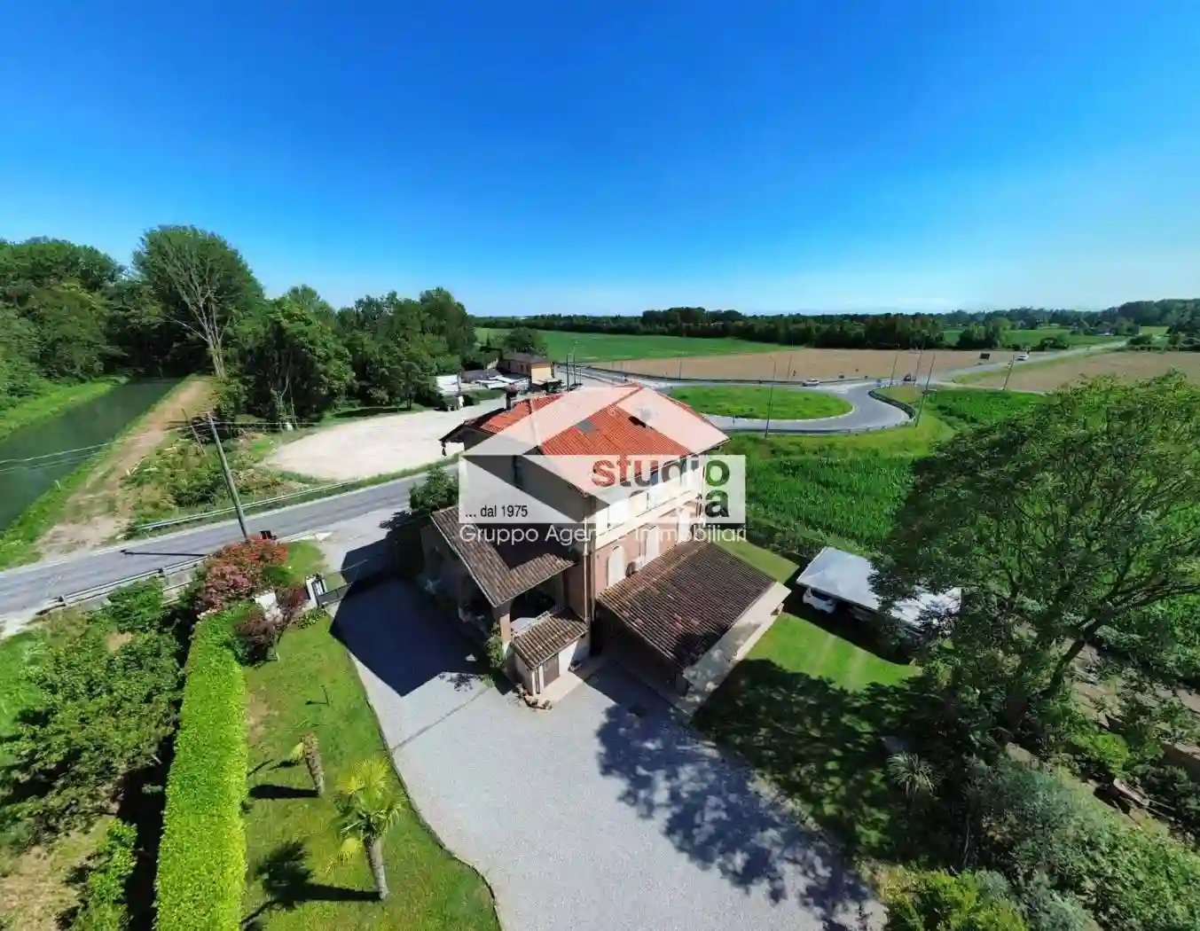 Villa - foto 2
