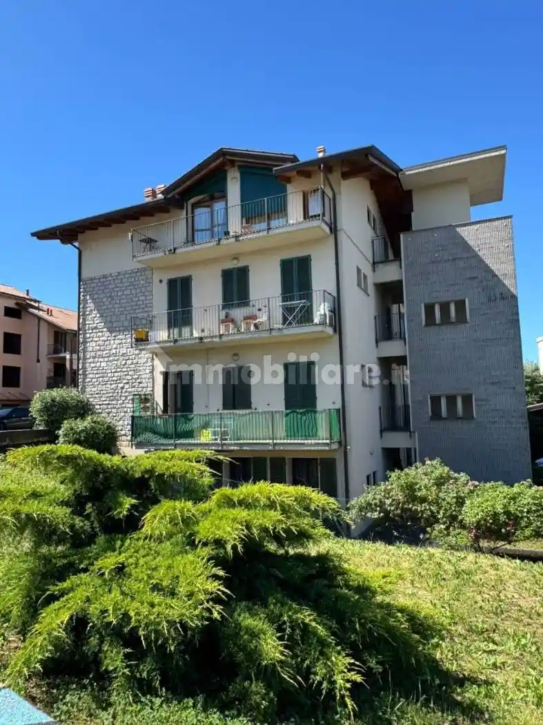 Appartamento in vendita a Merone
