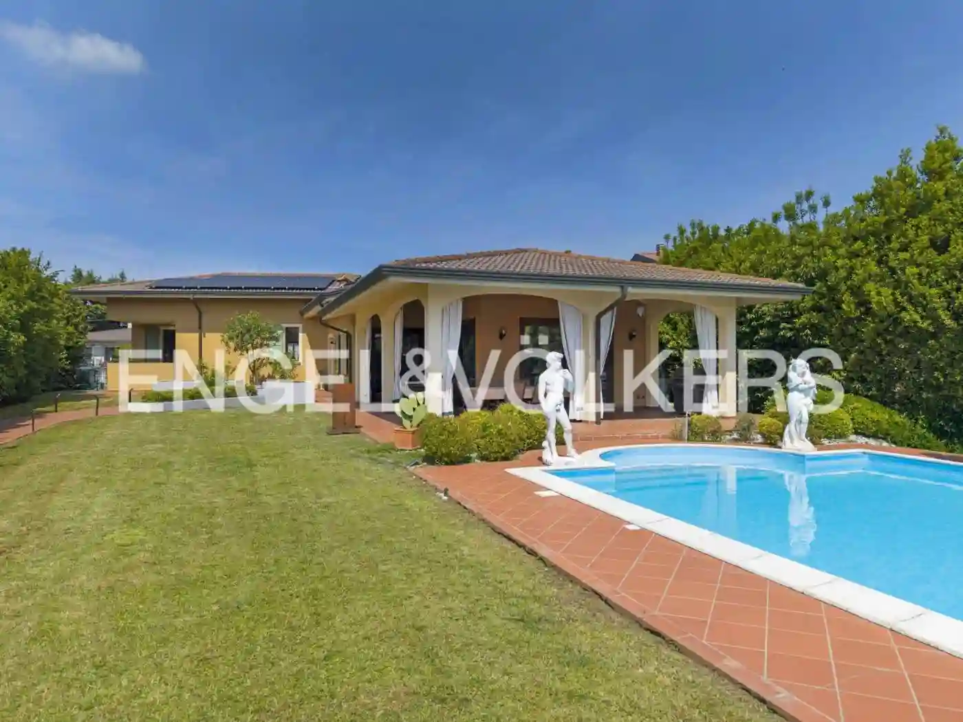 Villa - foto 2