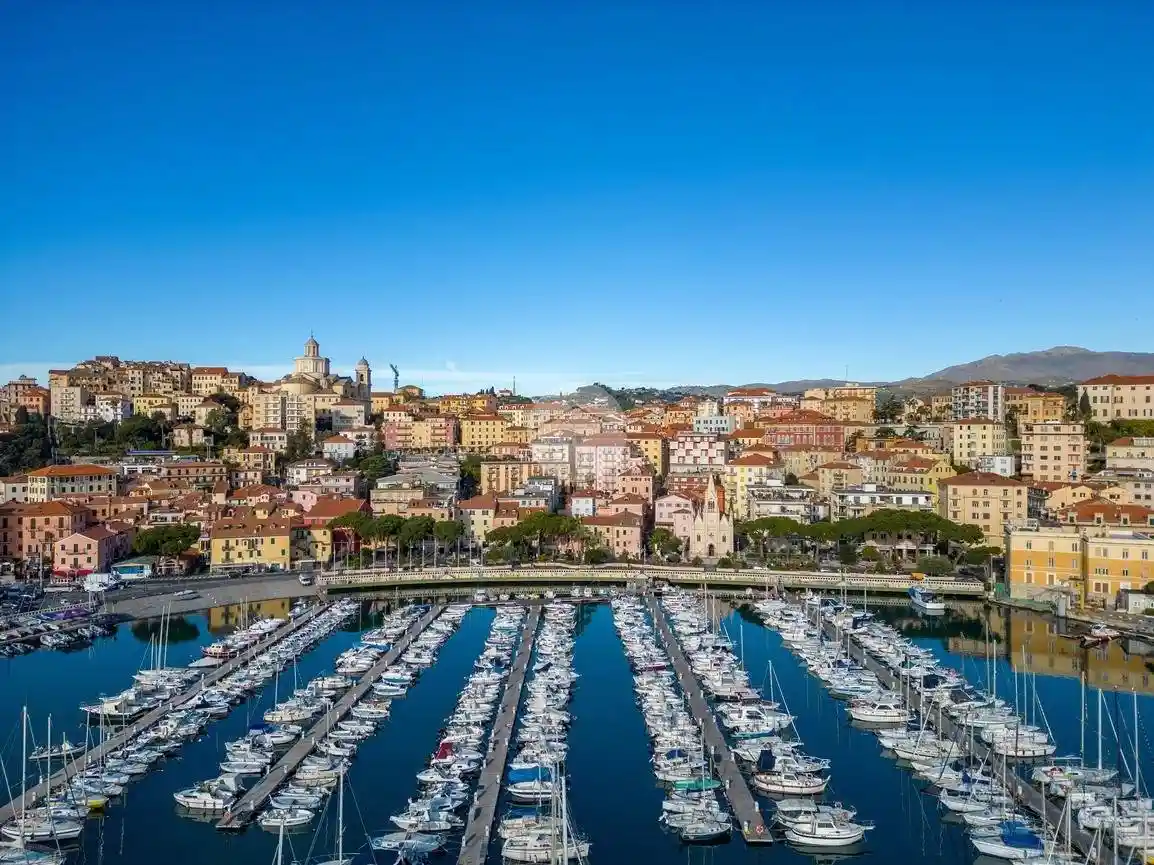 Appartamento in vendita a Imperia