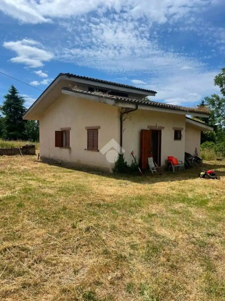 Casa indipendente in vendita a Olevano Romano