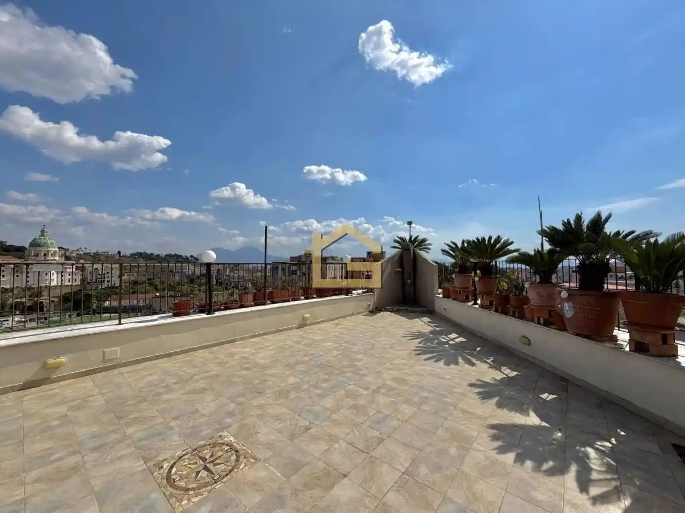 Appartamento in vendita a Napoli