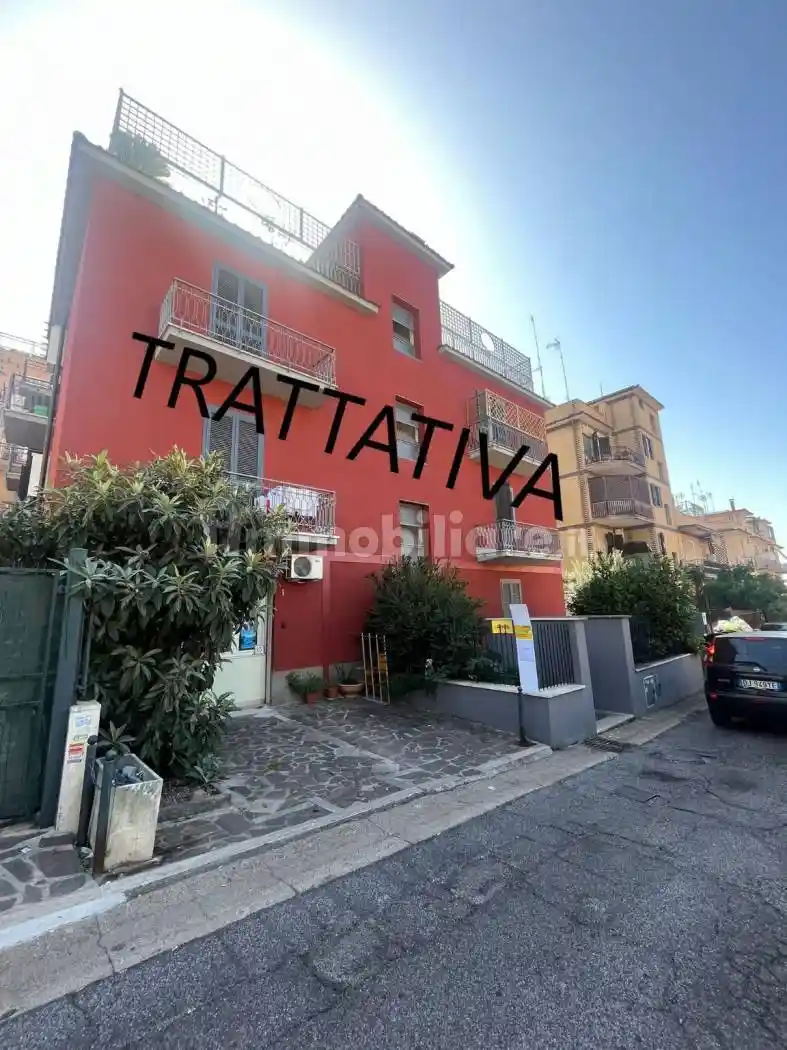 Appartamento in vendita a Roma