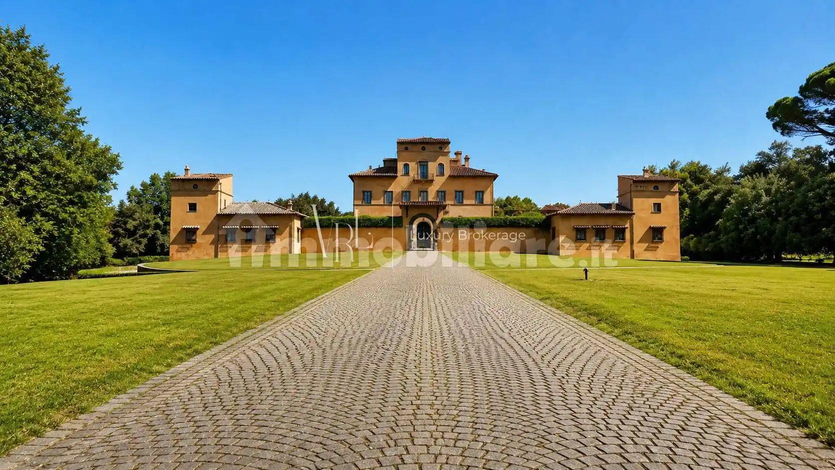 Palazzo - Edificio in vendita a Roma