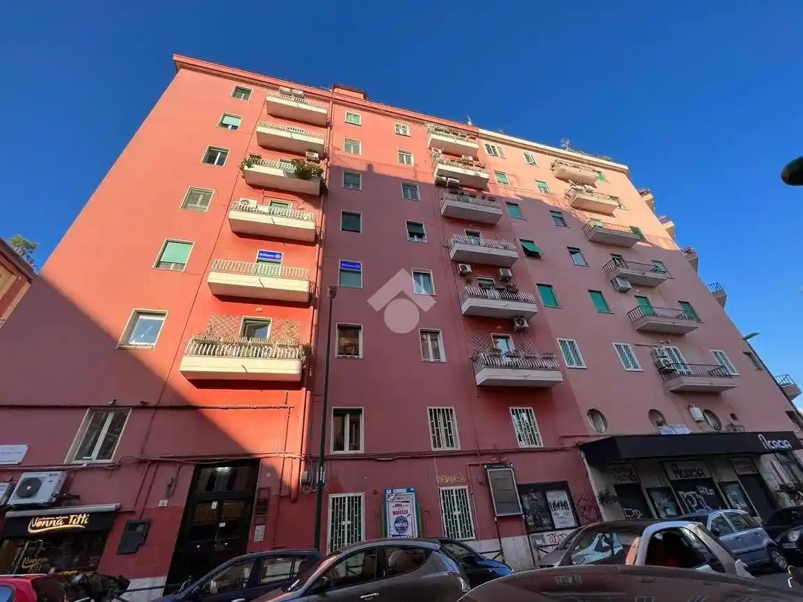 Appartamento in vendita a Napoli