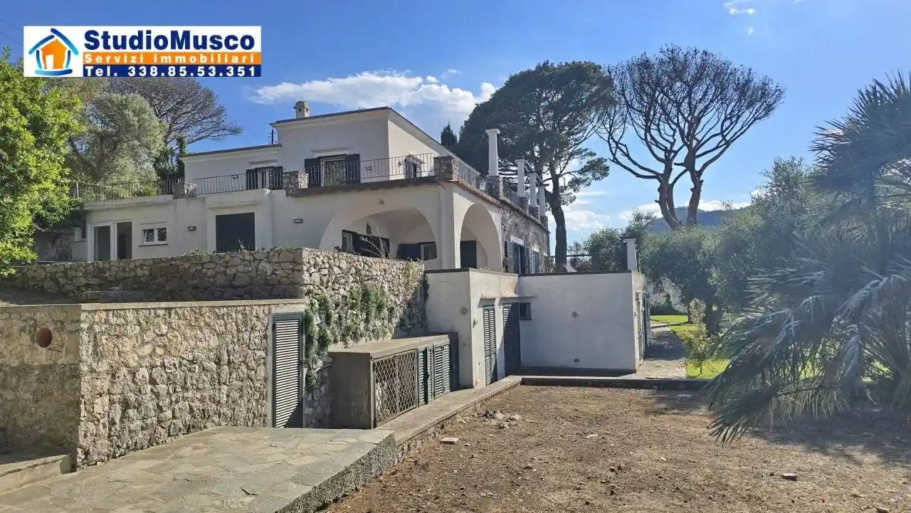 Villa in vendita a Capri
