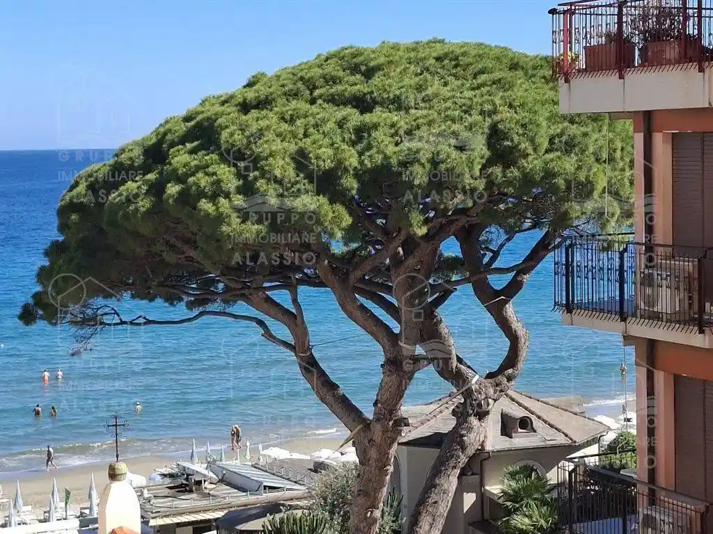 Appartamento in vendita a Alassio