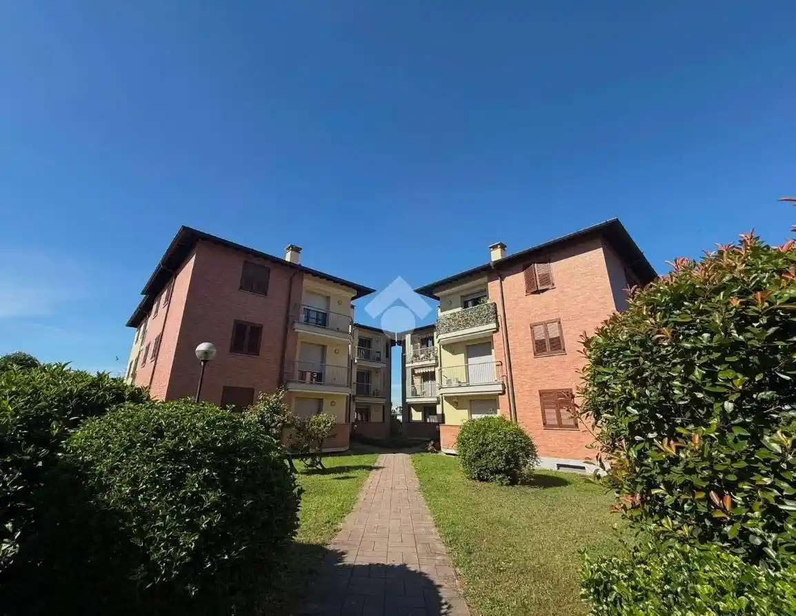 Appartamento in vendita a Rosate