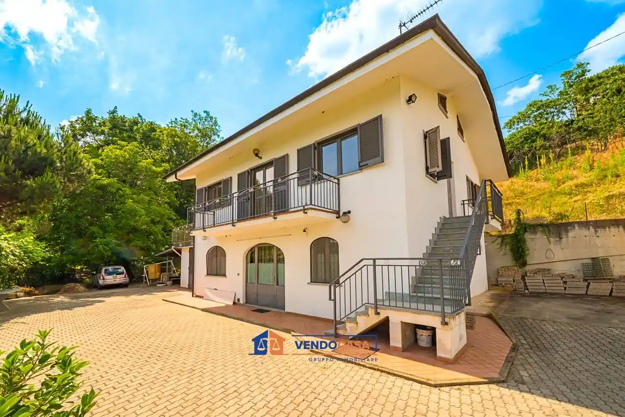 Villa in vendita a Piasco