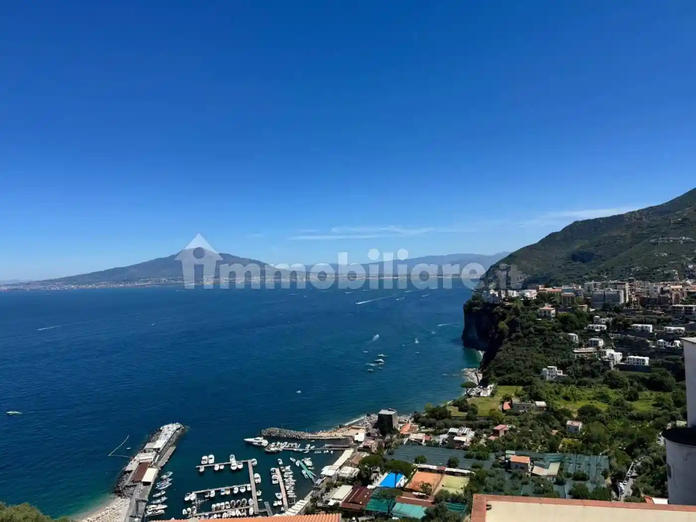 Appartamento in vendita a Vico Equense
