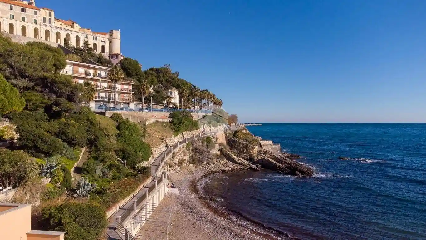 Appartamento in vendita a Imperia