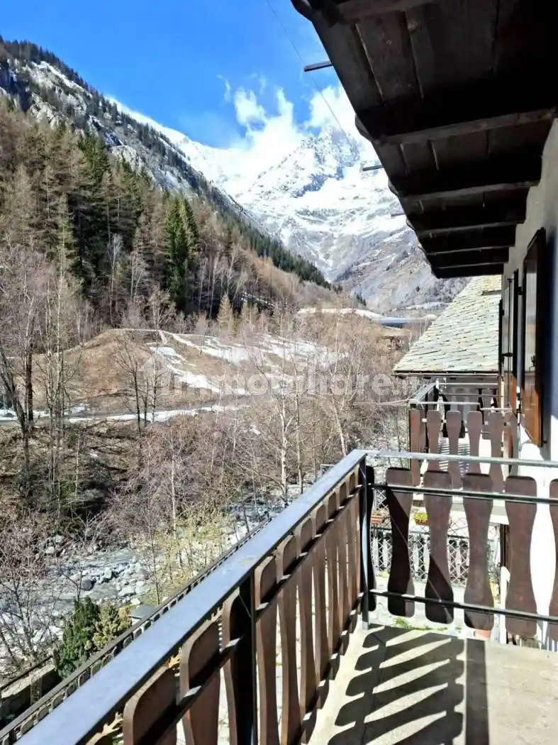 Appartamento in affitto a Courmayeur