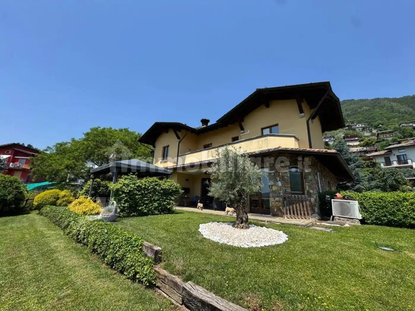 Villa in vendita a Gandino