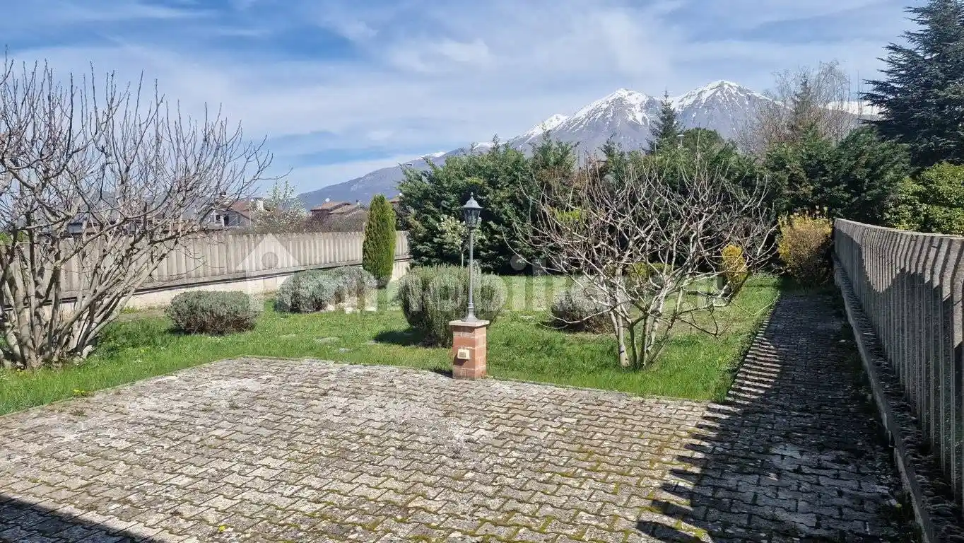 Casa indipendente in vendita a Scurcola Marsicana