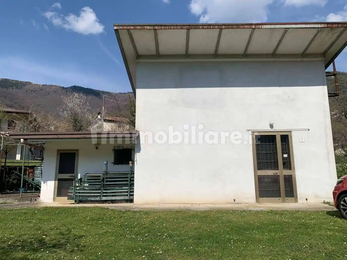 Rustico - Casale in vendita a Revine Lago