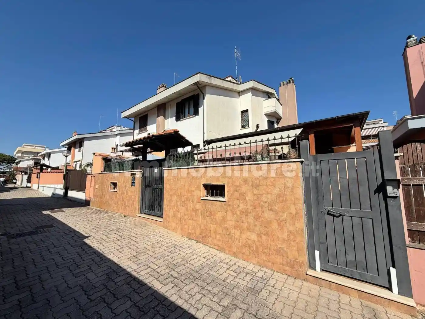 Villa in vendita a Ladispoli