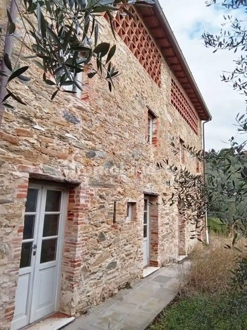 Rustico - Casale in vendita a Camaiore