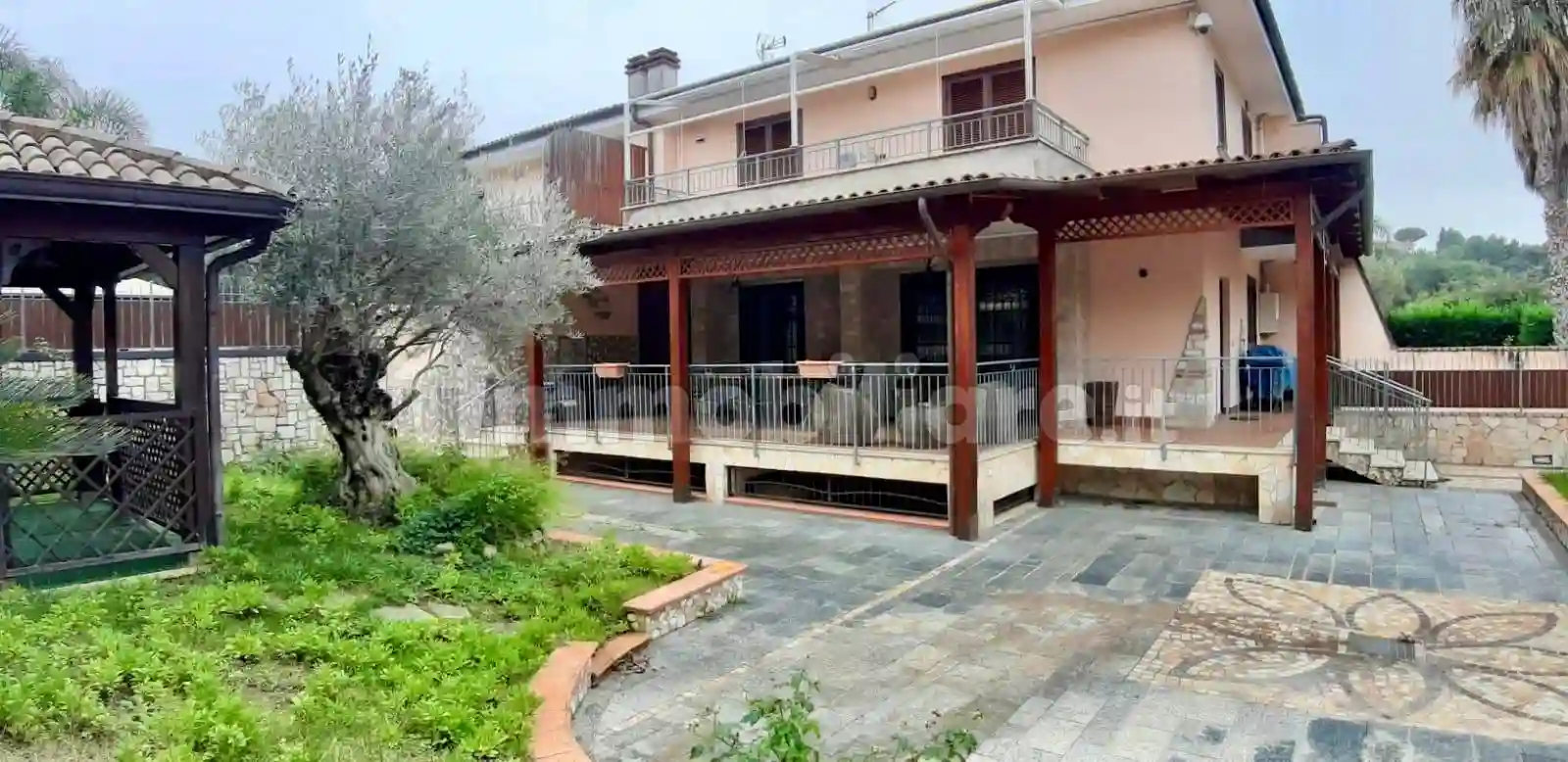 Villa - foto 2