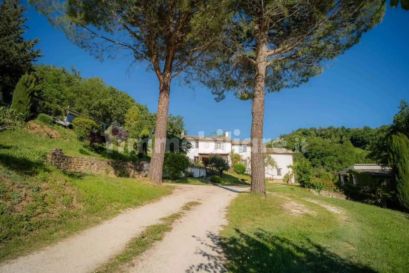 Villa in vendita a Camerino