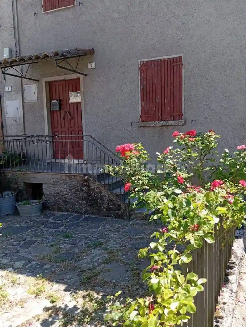 Casa indipendente in vendita a Ventasso