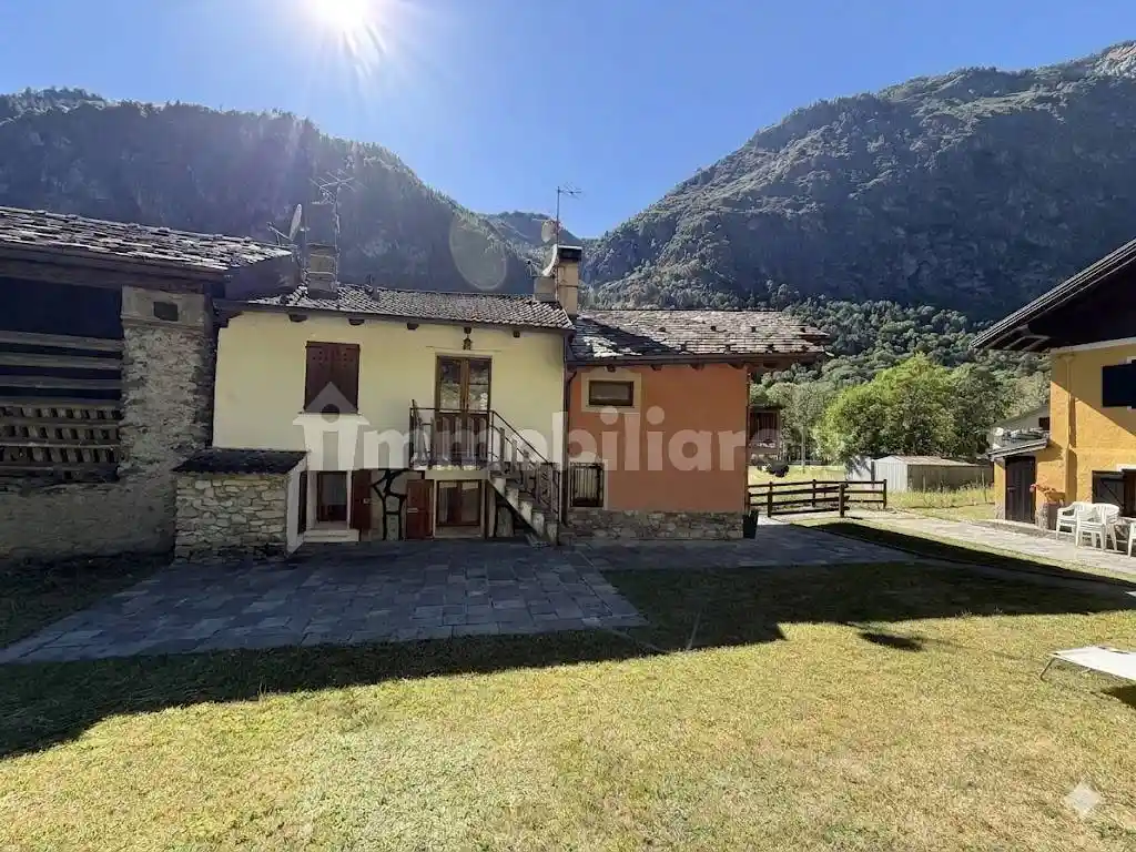 Casa indipendente in vendita a Antey-Saint-Andrè