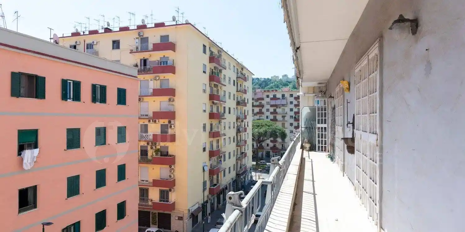 Appartamento in vendita a Napoli