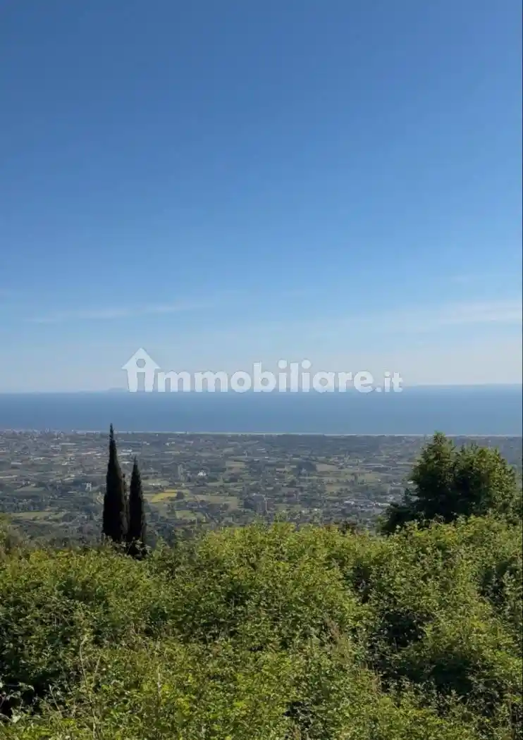 Rustico - Casale in vendita a Pietrasanta