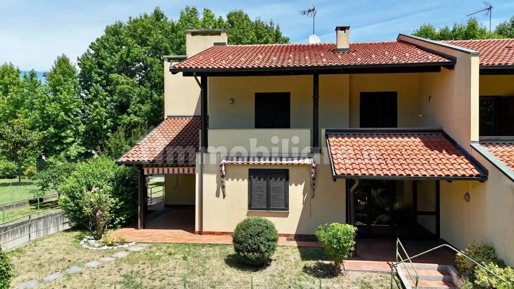 Villa - foto 2