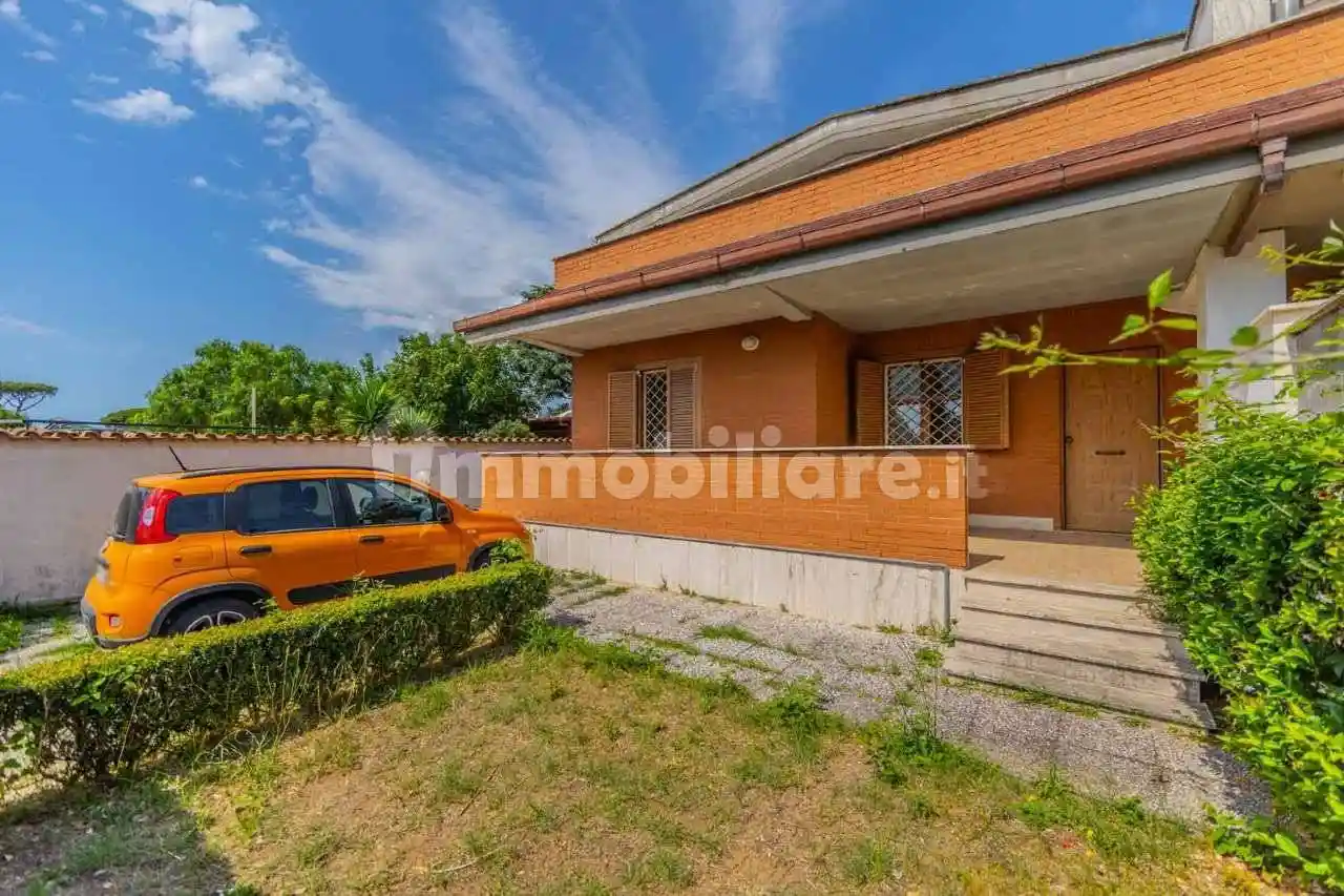 Villa in vendita a Ardea