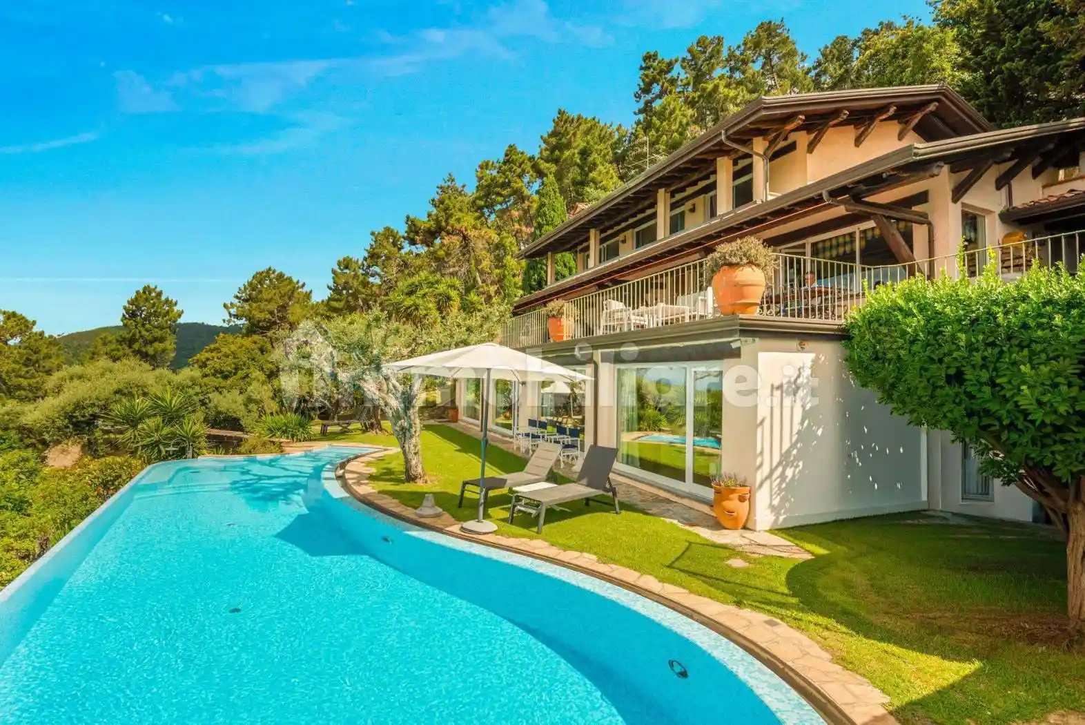 Villa in vendita a Pietrasanta