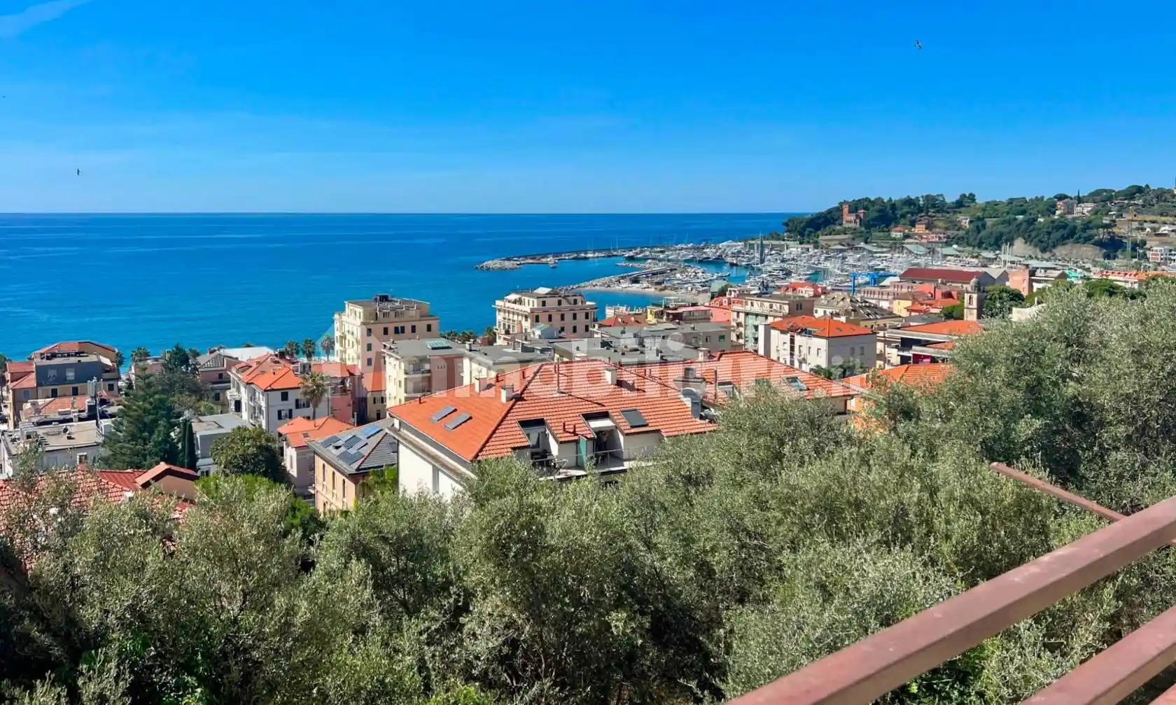 Appartamento in vendita a Varazze