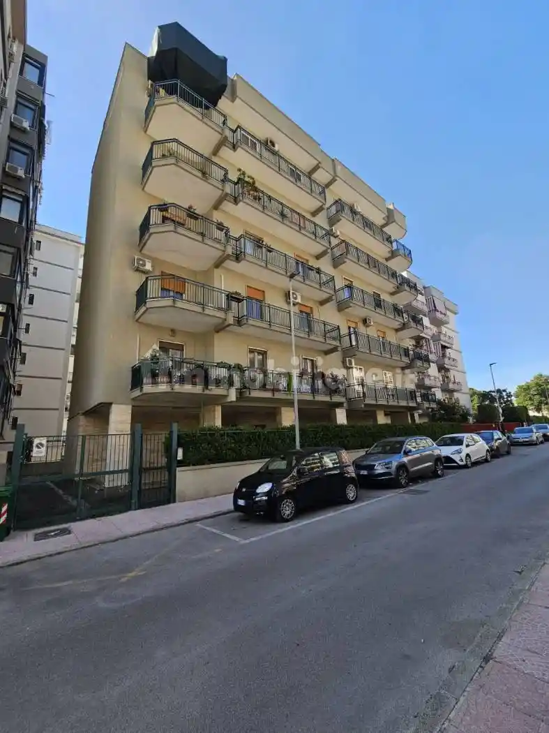 Appartamento in affitto a Taranto